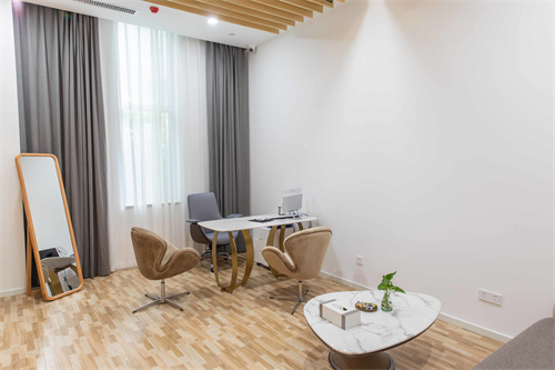 蕪湖丹鳳朝陽婦科醫(yī)院醫(yī)療整形美容中心_咨詢室