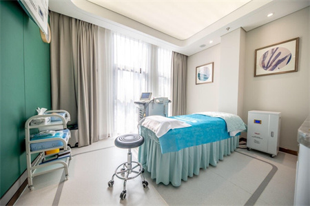 濰坊迪迷斯醫(yī)療美容診所_治療室