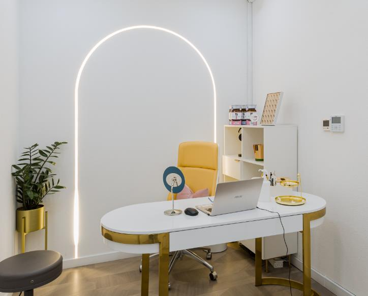 威海佳醫(yī)醫(yī)療美容門(mén)診部_咨詢(xún)室