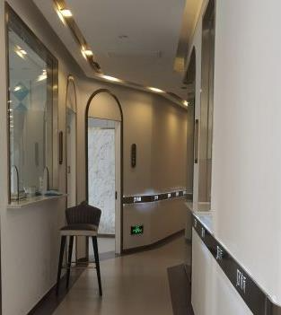 天津貞顏醫(yī)療美容門(mén)診部_走廊