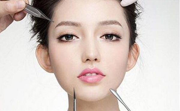 怎么判斷自己是適合做面部吸脂還是打瘦臉針？哪種方式更好？