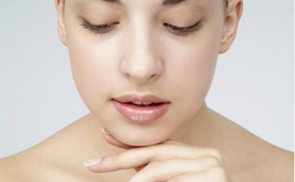 自體脂肪可以豐下巴嗎 ？