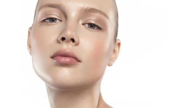 做膨體下巴恢復(fù)后手感真實嗎？假體墊下巴有什么優(yōu)勢？