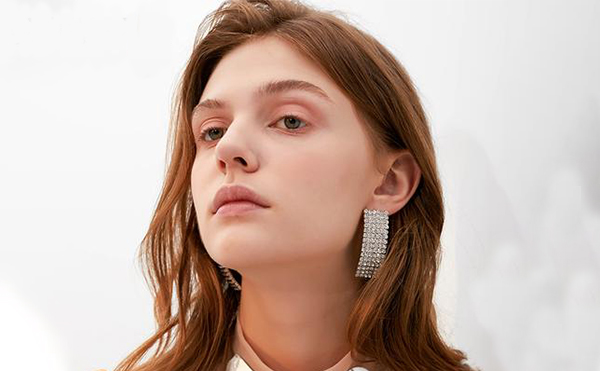 面部輪廓整形術(shù)前四禁止