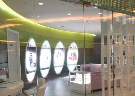 北京歐華醫(yī)療美容醫(yī)院怎么樣？北京歐華做雙眼皮隆胸多少錢？