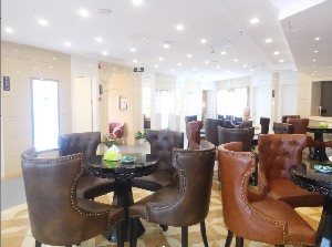 白色歐梵娜醫(yī)療美容診所